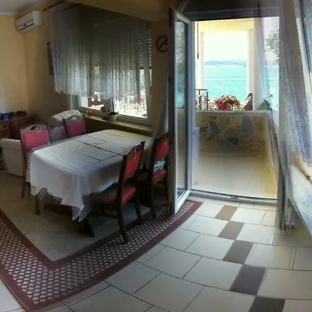 아파트 Vidovic Bella Vista Mare *